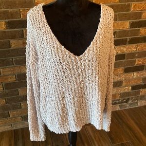 Size large beige lightweight sweater vneck new without tags